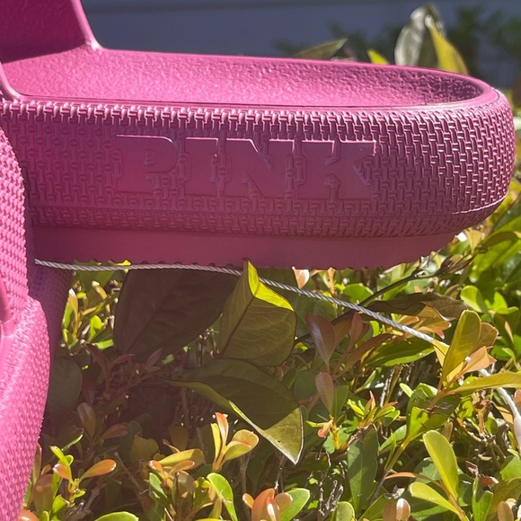 PINK Victoria Secret Double Strap Pillow Slides In Red Violet Medium 7/8 - Picture 8 of 11